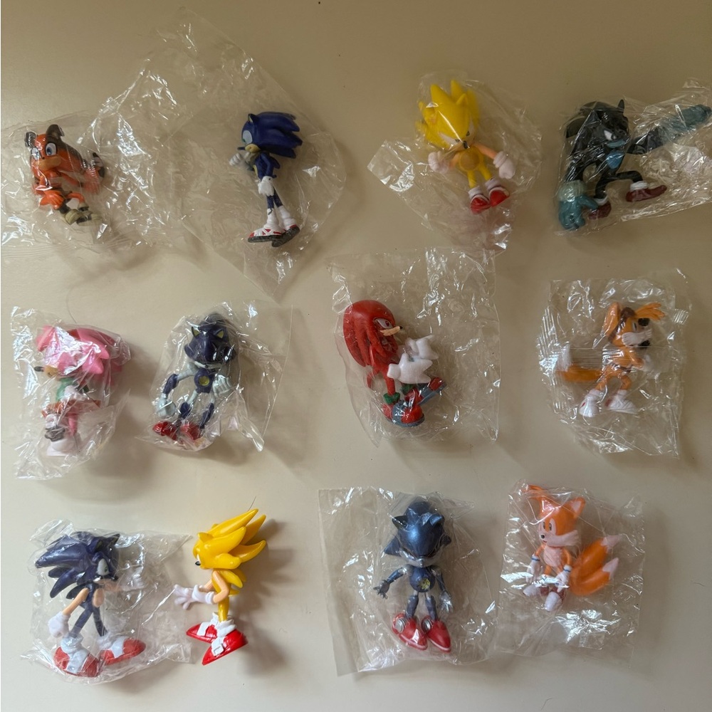 Set of 12 SONIC figures